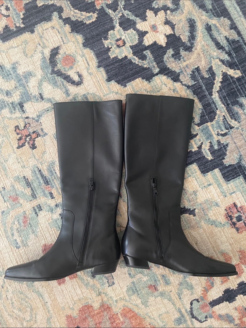 Joni Knee High Boot in Black Leather - Picture 4 of 12
